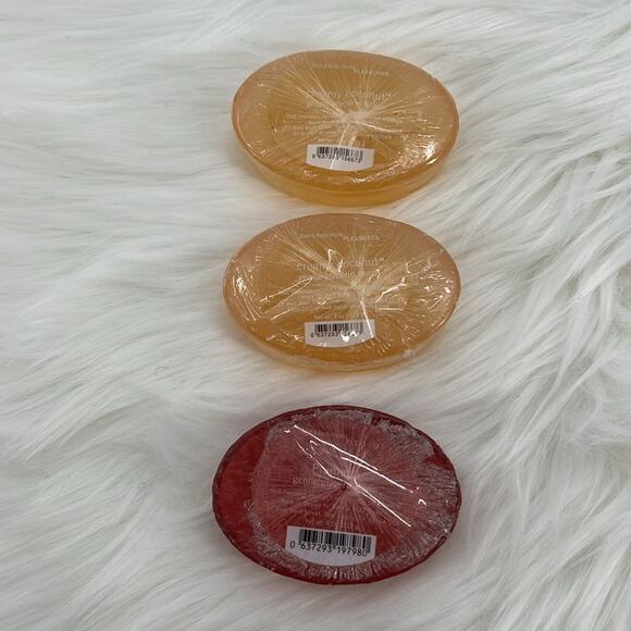 Bath & Body Works Glycerin Soap Set of 3 - Creamy Coconut/Plumeria - NWT - Picture 2 of 5